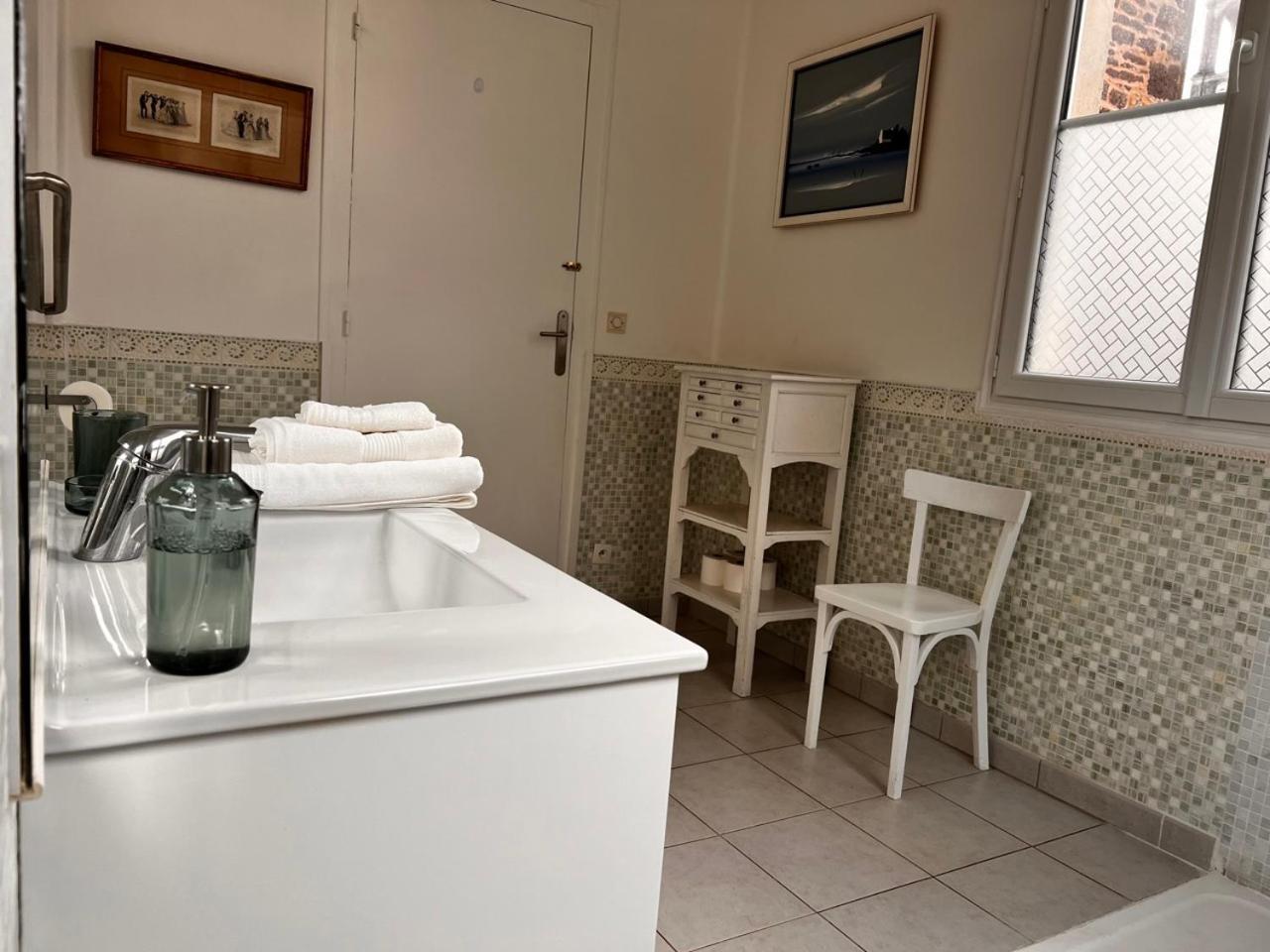 Le Manoir De La Cane Montfort-sur-Meu Luaran gambar